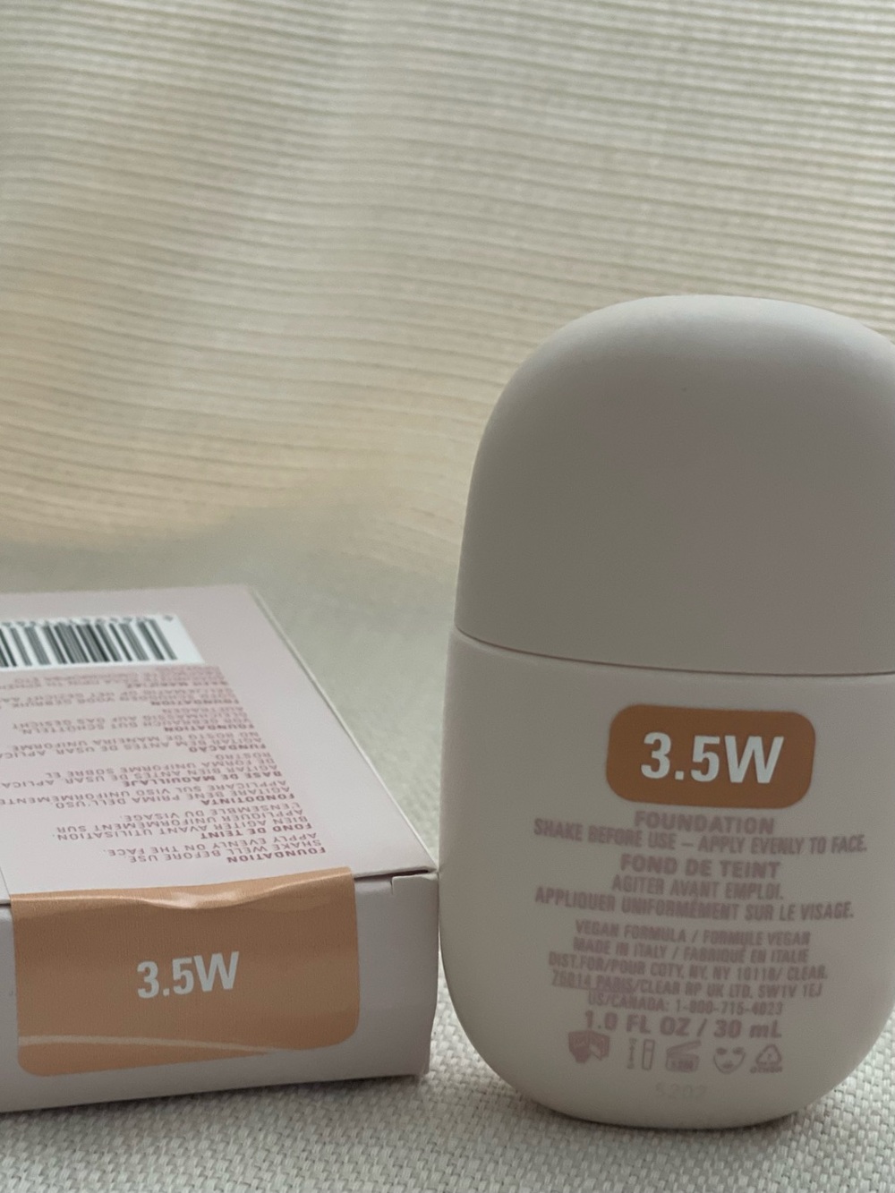 Kylie Cosmetics Skin Tint Blurring Elixir - 3.5W
